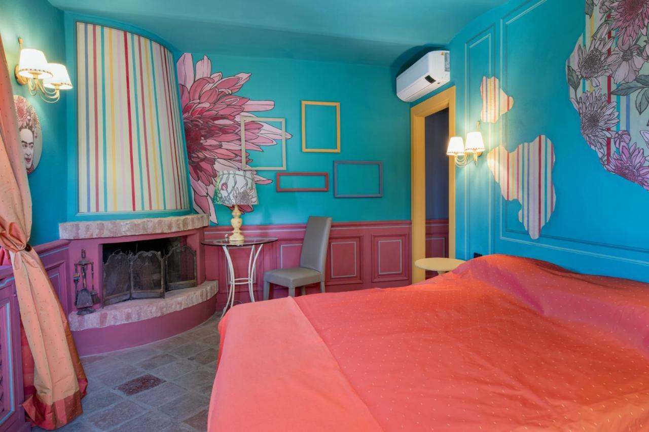 Segnavento -Rooms And Suites- Manta Buitenkant foto